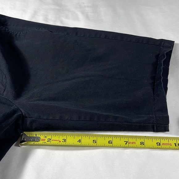 Old Navy mens black Ultimate Slim flat front 9.5 inseam shorts - size 32 - Picture 8 of 9